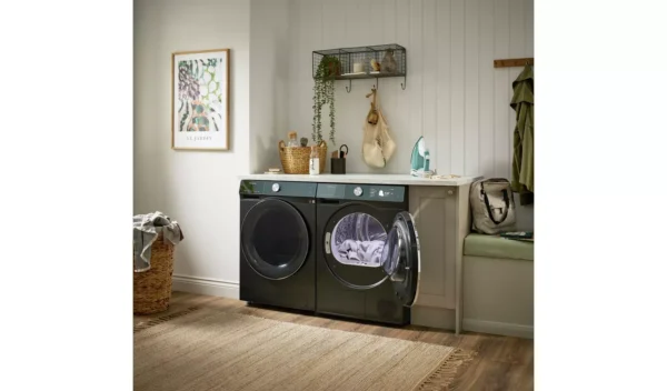 Hisense DH7S107BB 10KG Heat Pump Tumble Dryer - Black - Image 2