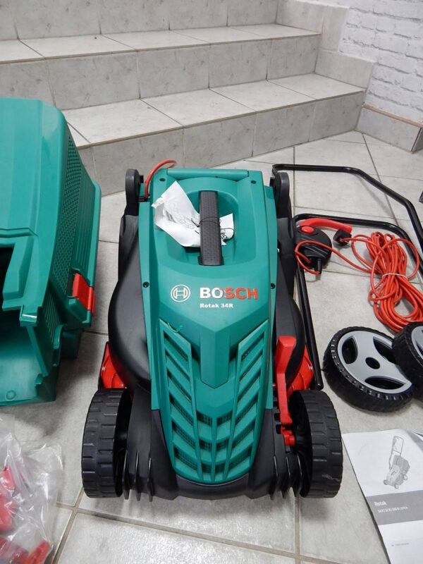 Bosch Rotak 34-13 Electric 1300W Lawnmower – 34cm, 5 Cutting Heights, 40L Grass Box - Image 2