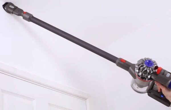 Dyson V8 Cordless Vacuum Cleaner - Image 4